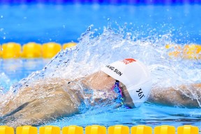 比利时男篮在欧洲预赛中奋勇拼搏，冲击奥运荣耀，比利时男篮国家队